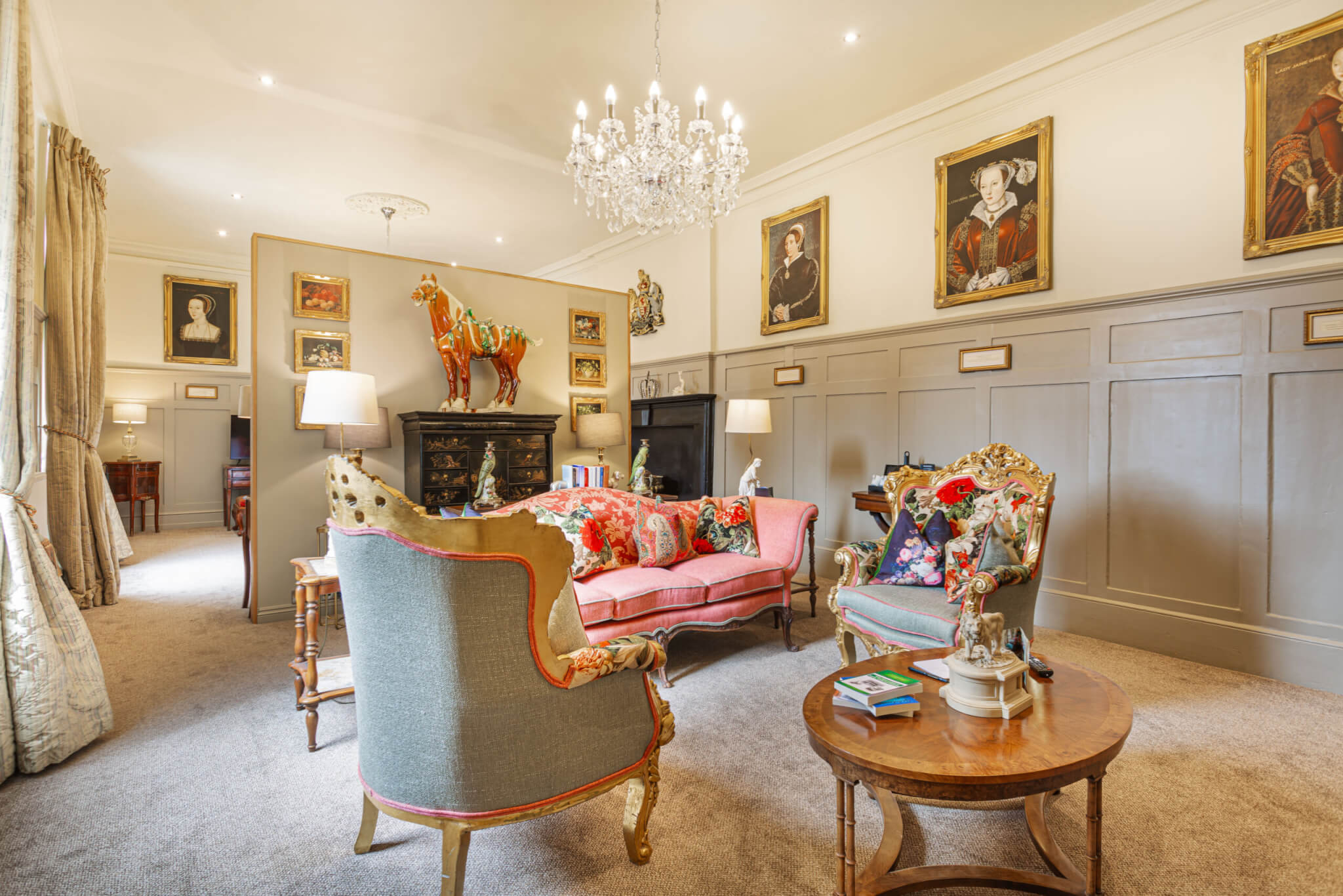 Kings Arms Royal Hotel Deluxe Suite Space scaled